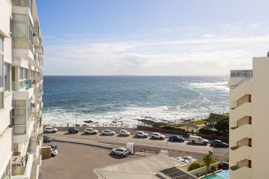 To Let 1 Bedroom Property for Rent in Sea Point Western Cape